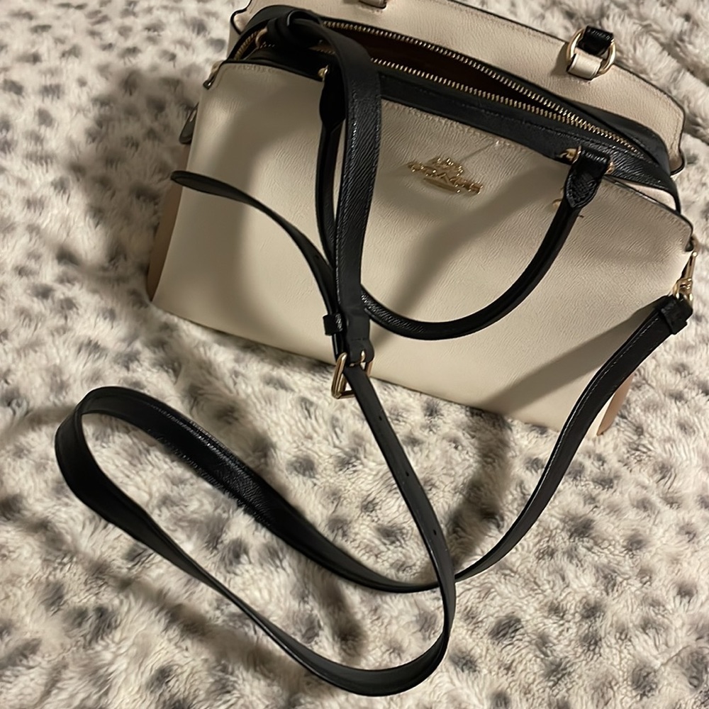 Tri-Color Coach Purse - Picture 4 of 5